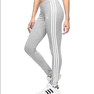 GREY ADIDAS LEGGINGS •